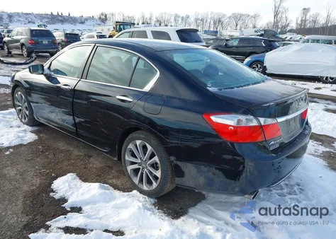 2015 Honda Accord Sport z USA, uszkodzony, nr VIN 1HGCR2E57FA216712